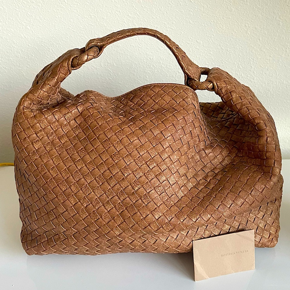 BOTTEGA VENETA Intrecciato hobo bag 🧨 Open to Offers 🧨